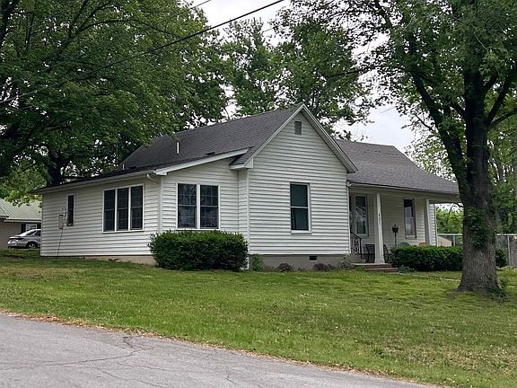 2nd image of 601 McNair St