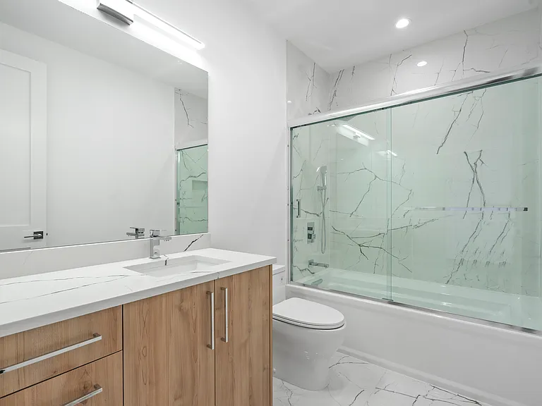 3008 W Belmont Ave #3 — Photo 8