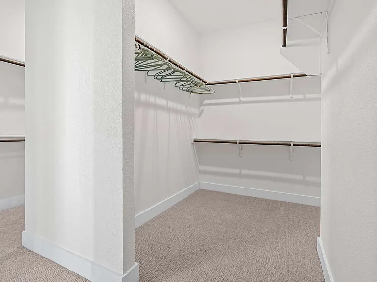921 Trevi Fontana Dr — Photo 26