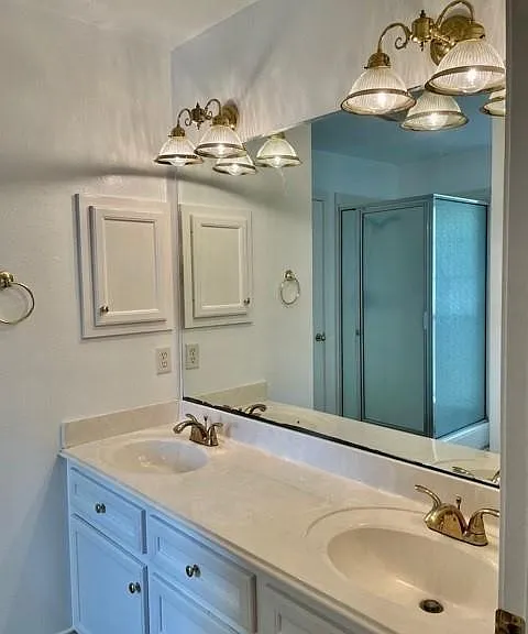 205 Landsburg Ct — Photo 13