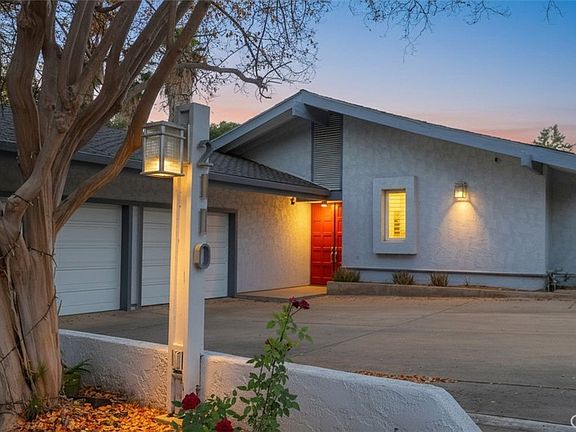 3rd image of 2110 Hathaway Pl