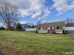 24 Park Lane West, New Milford, CT 06776