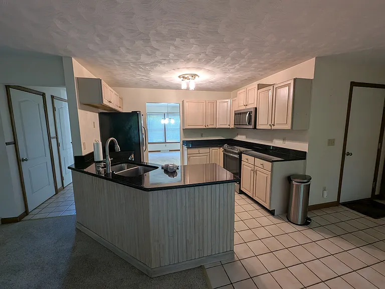 2633 Bay Rd — Photo 2