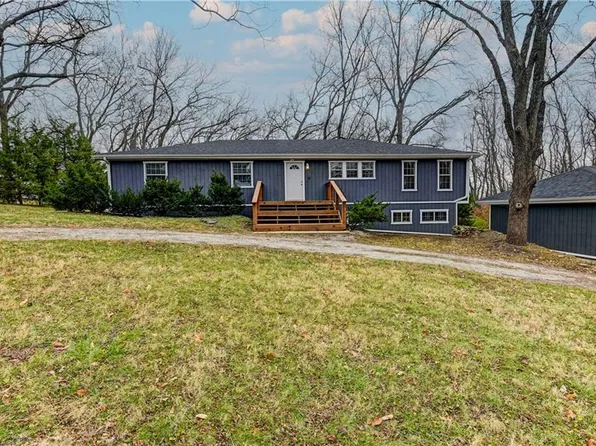 3202 Scott St, Saint Joseph, MO 64507