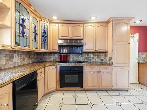 3rd image of 2183 E Chesterton St