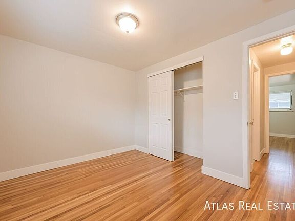 3rd image of 4032 N Kalamath St