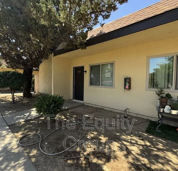 1326 W Elowin Ave — Photo 1