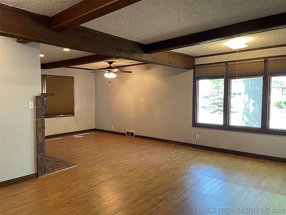 3rd image of 3643 S Oswego Ave