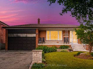 7541 Darcel Ave, Mississauga, ON L4T2X6