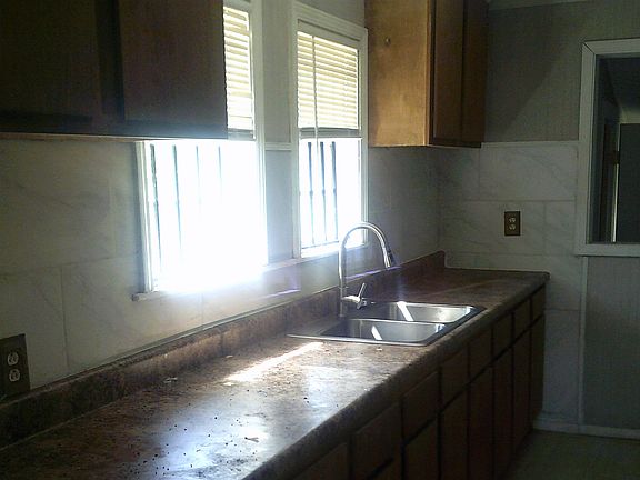 5th image of 3075 Lotus Rd