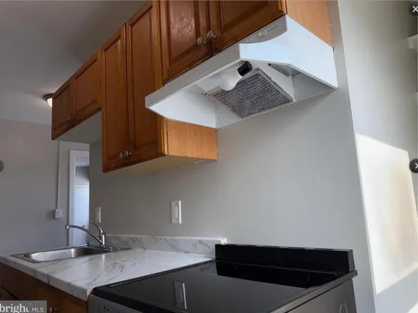 701 Chain St #3, Norristown, PA 19401