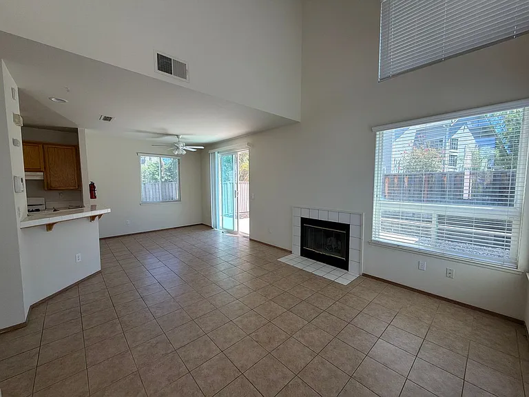 1100 Twinbridge Ct — Photo 6