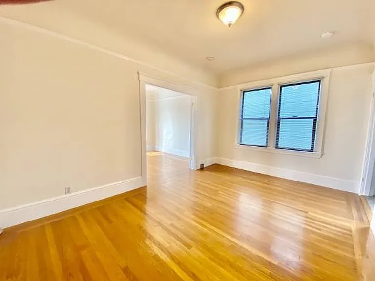 2490 California St — Photo 6
