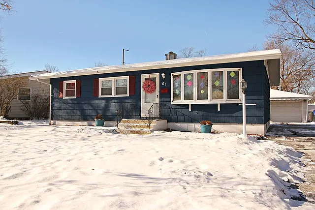61 Arrowhead Dr photo 1
