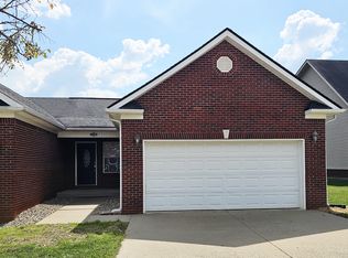 118 Twin Lakes Dr, Vine Grove, KY 40175