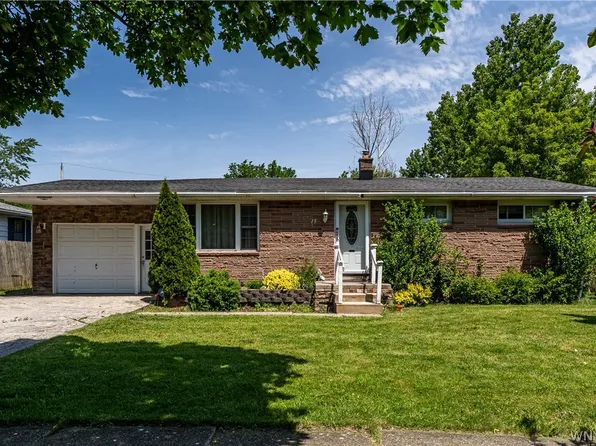 15 Hillcrest Dr, Amherst, NY 14226