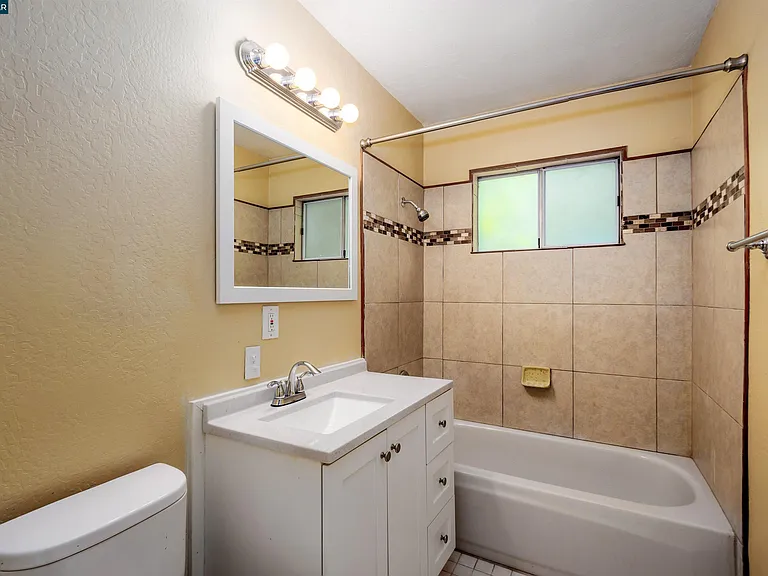 378 Verona Ave — Photo 18