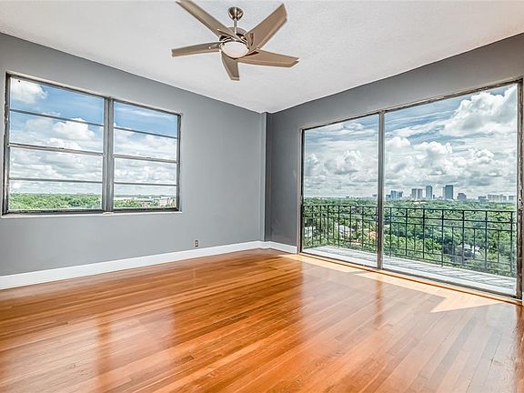 3rd image of 2109 Bayshore Blvd Unit 807