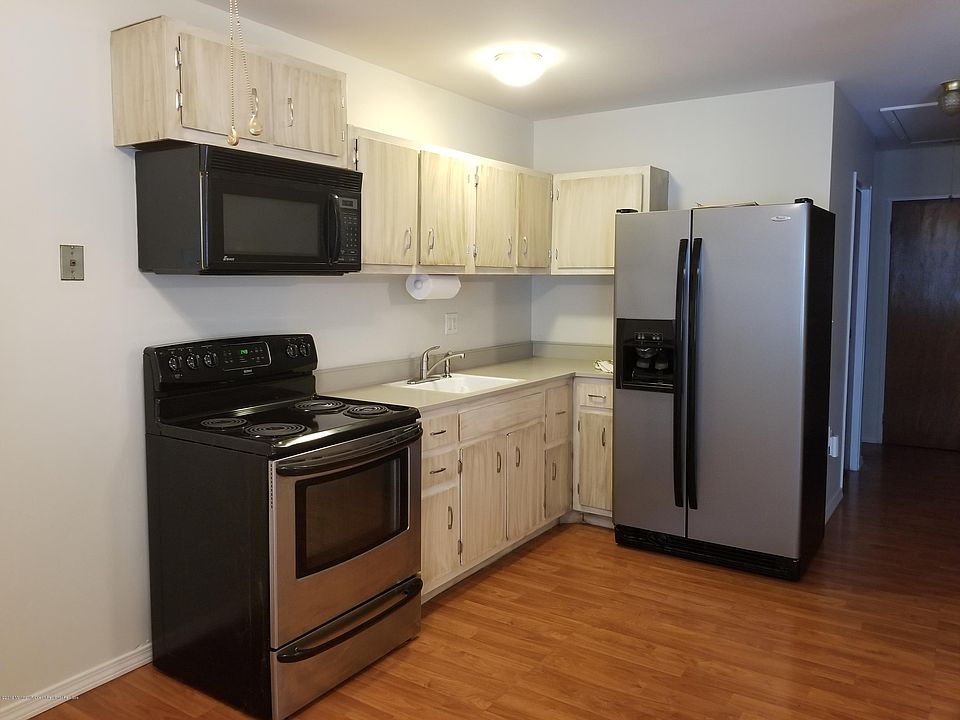 1st image of 51B Saint John Pl