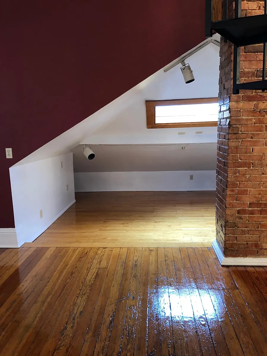 Building Photo - 835 S 11th St #2