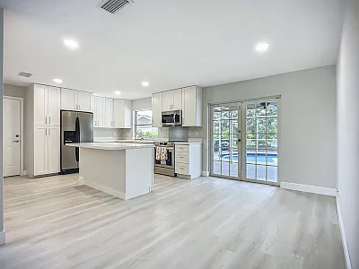 3 bed, 1600 sqft, $3,295 — Photo 3