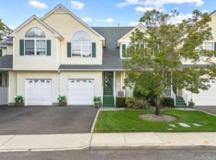2 Spring Court, Huntington, NY 11743