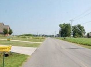 1960 Viney Grove Rd, Prairie Grove, AR 72753