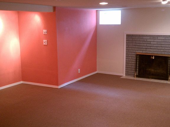3rd image of 4727 N Normandie St