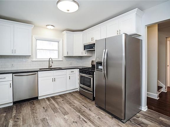 2nd image of 2779 Atlantic Ave