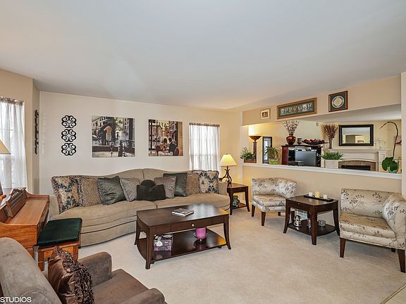 2nd image of 1100 Butterfield Cir W