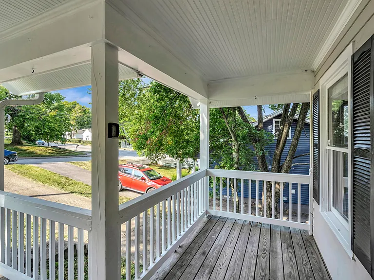 3520 Elkins Ave — Photo 3