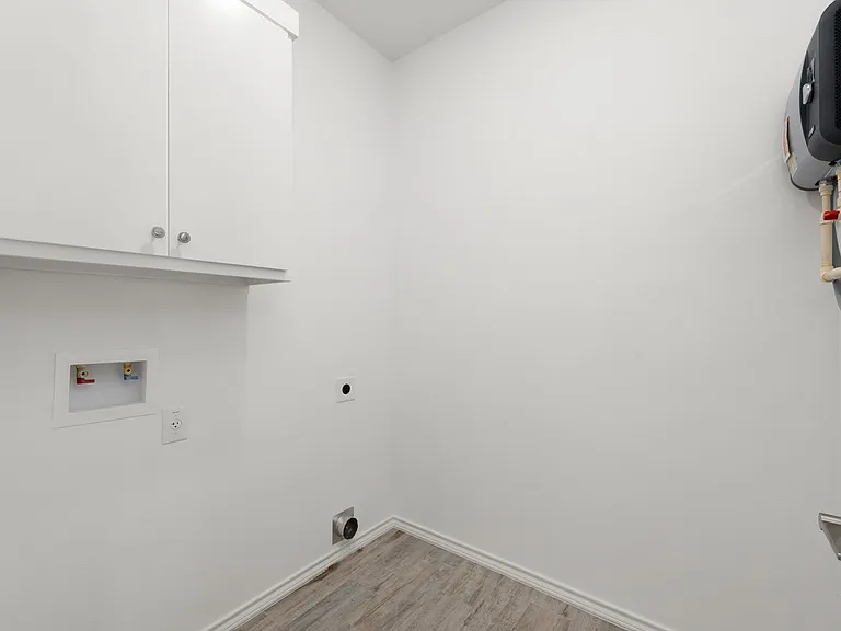 2712 Rosa Dr — Photo 17