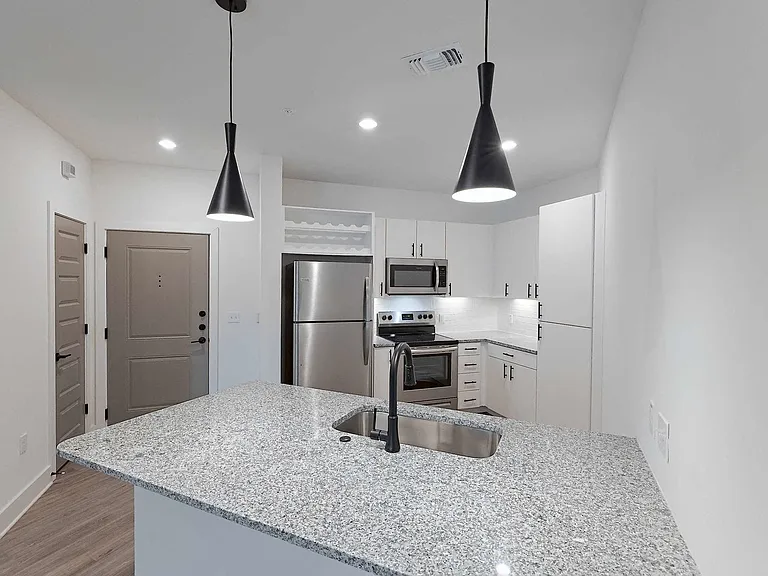 The Parian Luxury Apartments — Photo 79