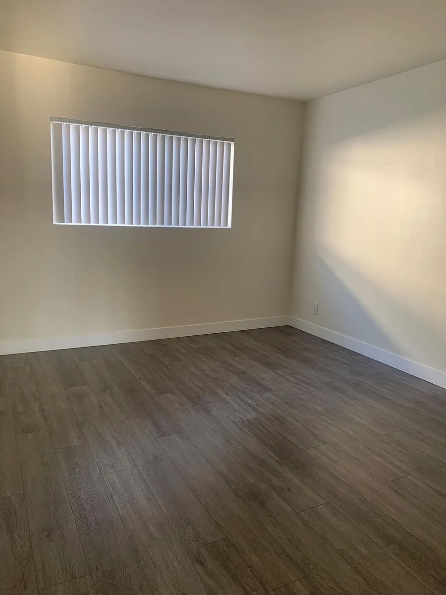 Building Photo - Borchard Apartments
