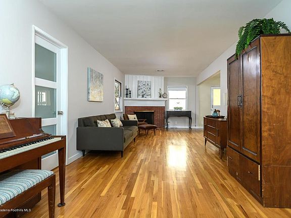 4th image of 2914 Franklin St
