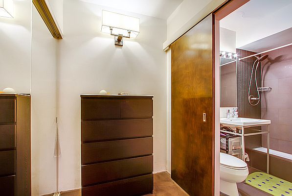 2nd image of 130 Water St APT 5E