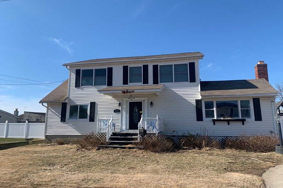1st image of 476 West Dr
