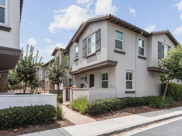 4136 Sitio Flor, Oceanside, CA 92057