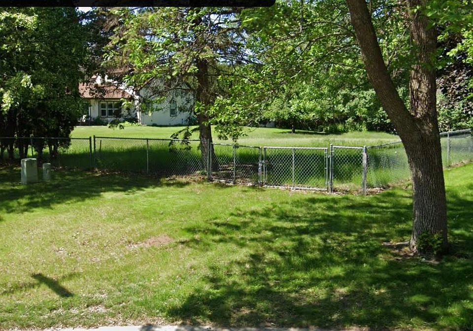 1st image of 2590 Belmont Ln E