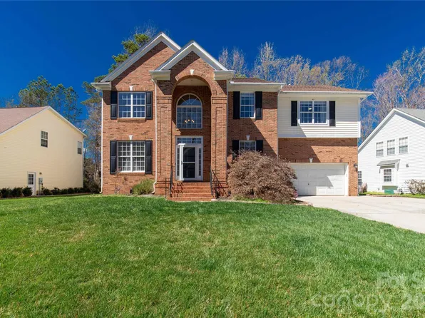1644 Spandril Ln, Fort Mill, SC 29708