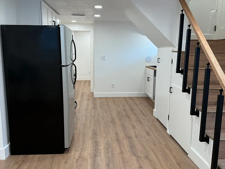 1318 E Emerson Ave — Photo 6