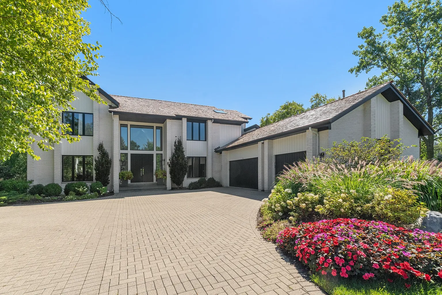 2291 Hybernia Dr photo 1