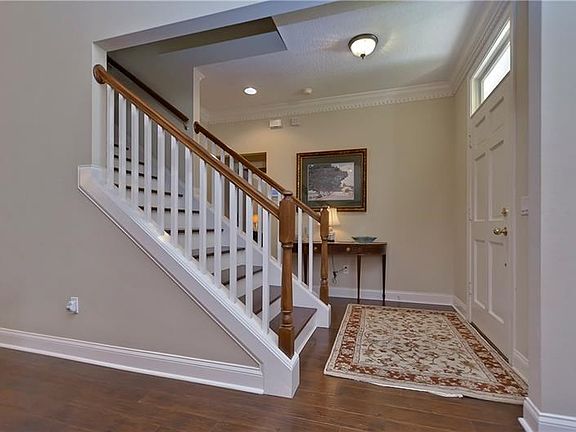4th image of 3514 Heards Ferry Dr