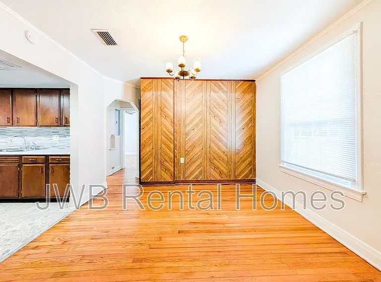 2065 Camden Ave — Photo 3