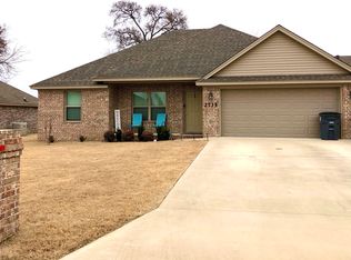 2735 Ridgewood Rd, Searcy, AR 72143
