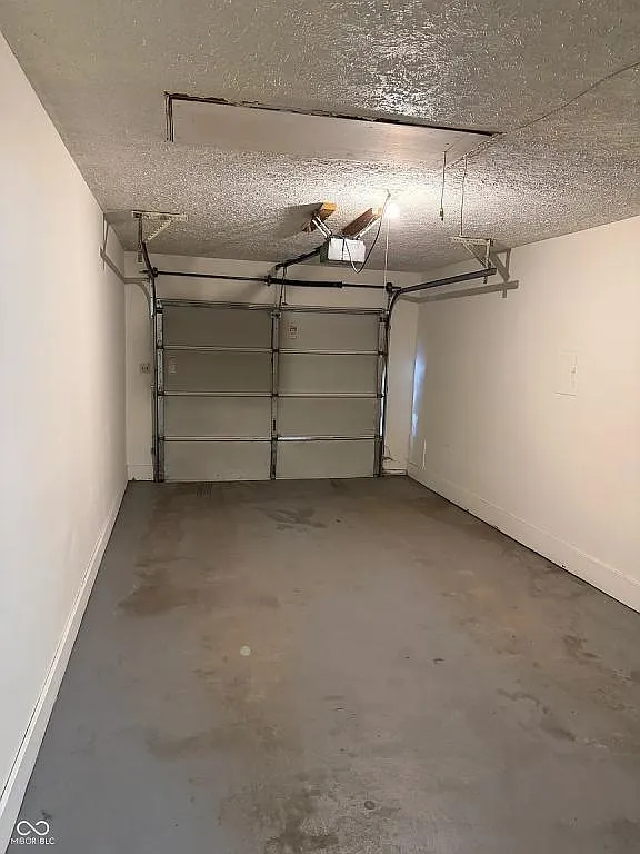 9861 Royce Dr — Photo 4