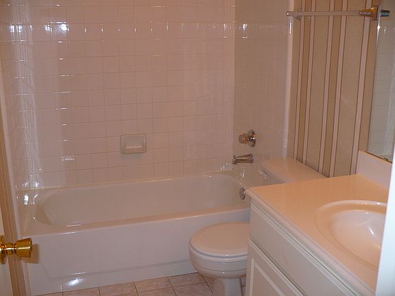 5th image of 3908 Bexhill Dr
