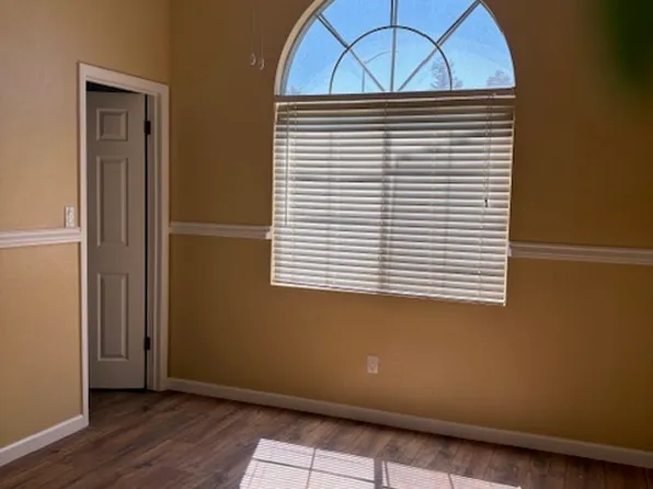 804 Quintana Dr, Bakersfield, CA 93314