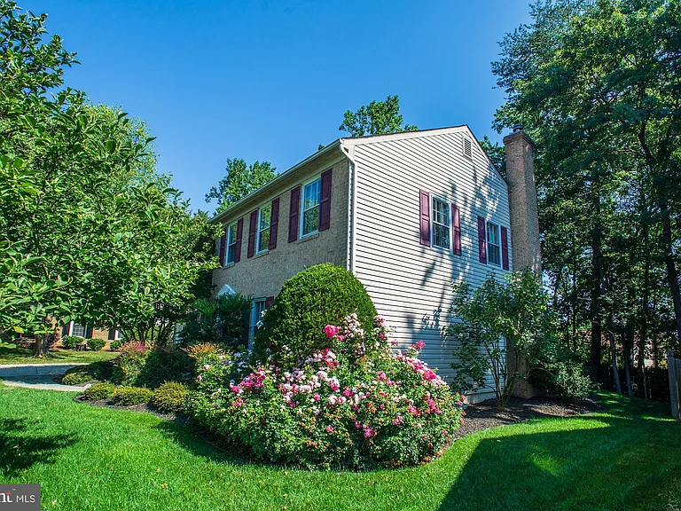 9012 Penn Manor Ct — Photo 20