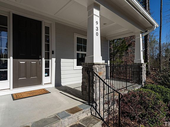 3rd image of 930 Bay Bouquet Ln
